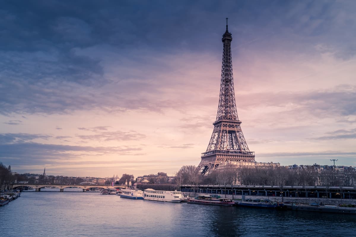 Paris, FR